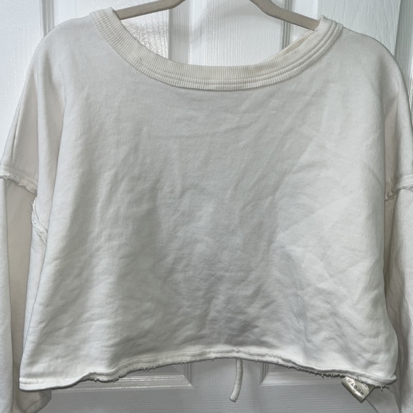 FREE PEOPLE Crop Top Cinch Cut Out Back Oversize Pullover Sweatshirt Boho Lounge - Picture 5 of 15